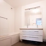 Thionville 2 - Kp - Bright Apartment For 4 People Paris 19